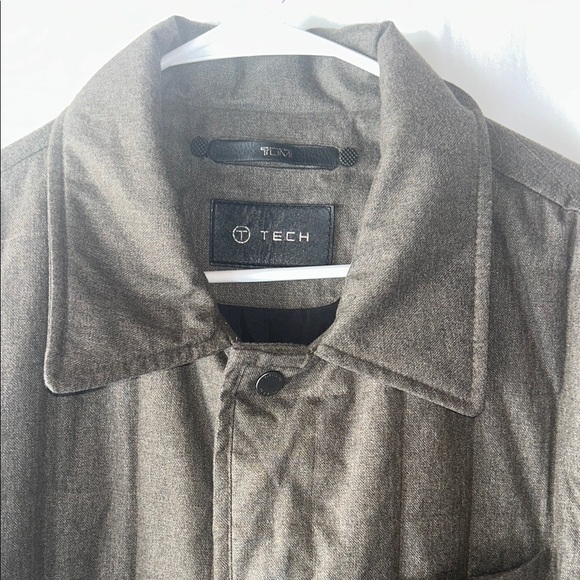 Tumi Tech Men's Brown Quilted Jacket - Picture 2 of 8